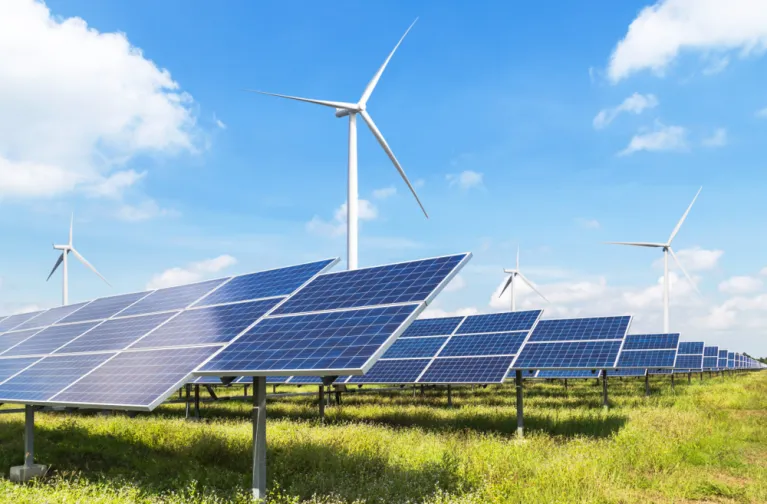 solarpanelsandwindturbinesgeneratingelectricityissolarenergy
