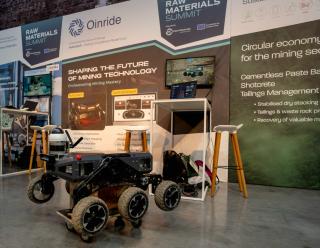 Oinride’s flagship all-terrain robot AutoJoe®