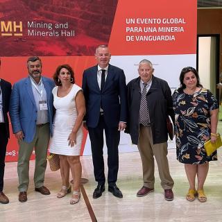 Gonzalo Garcia Sanchez, CEO, Abenójar Tungsten SL (2nd left) with Veronica Garcia Sanchez, mayor of Abenójar (3rd left) and Bernd Schäfer CEO, Managing Director, EIT RawMaterials (4th left) at the MMH in 2022.